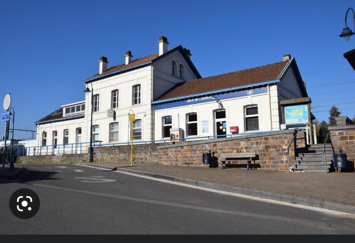 La Petite Maison Bienne-lez-Happart Esterno foto